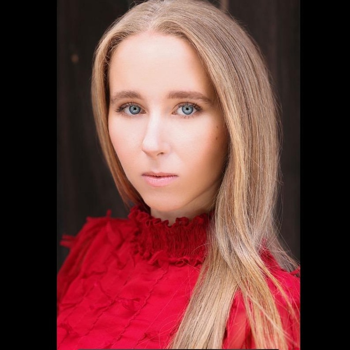 Annabel Lucinda Instagram and TikTok Influencer Media Kit - ViralMango