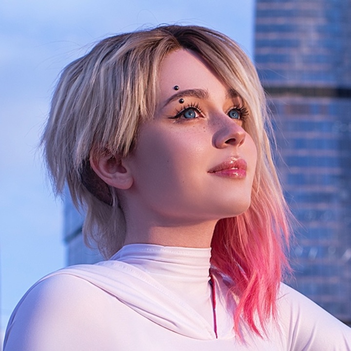 Unleashing creativity with TikTok star Ravvcoser insights from social media guru expert's name