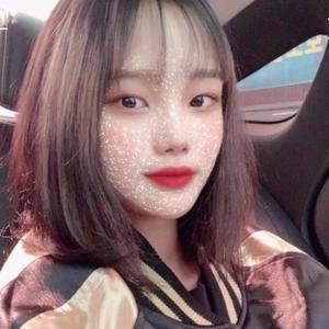 Dhevrnrbrkrb ìœ¤ì£¼ Tiktok Profile