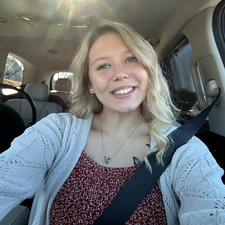 lizzy_brownnn