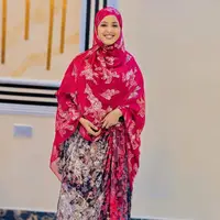 TikTok Account - https://p16-amd-va.tiktokcdn.com/tos-maliva-avt-0068/162615a77b957630a03b2ecb2c2dfd6f~tplv-tiktokx-cropcenter-q:200:200:q70.webp