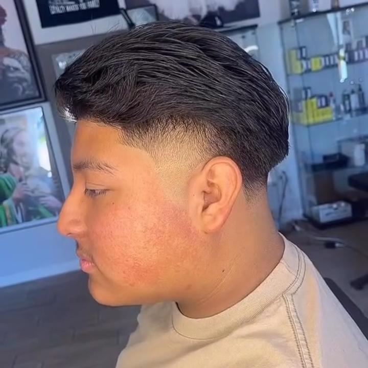23alex898