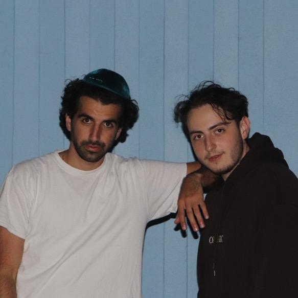 Two Cuzzos - Volare