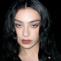 TikTok Account - https://p16-amd-va.tiktokcdn.com/tos-maliva-avt-0068/3877a5844aefb3350306fb81816eb44b~tplv-tiktokx-cropcenter:200:200.jpeg