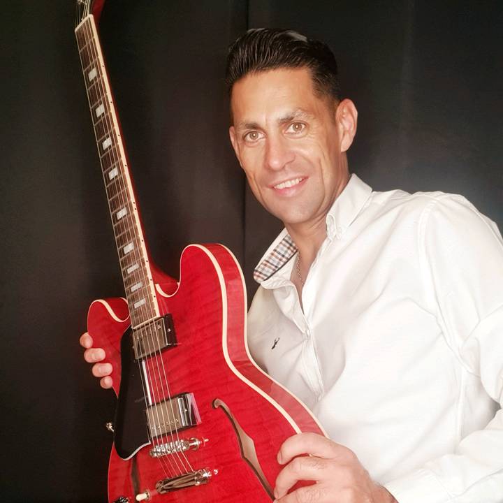 Daniel Berry Guitar Tutor - original sound - danielberryguitartutor