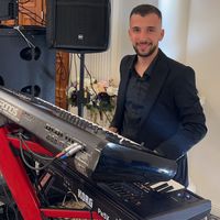 TikTok Account - https://p16-amd-va.tiktokcdn.com/tos-maliva-avt-0068/976326bb8a8f65b50b0eab073f7cff32~tplv-tiktokx-cropcenter:200:200.jpeg