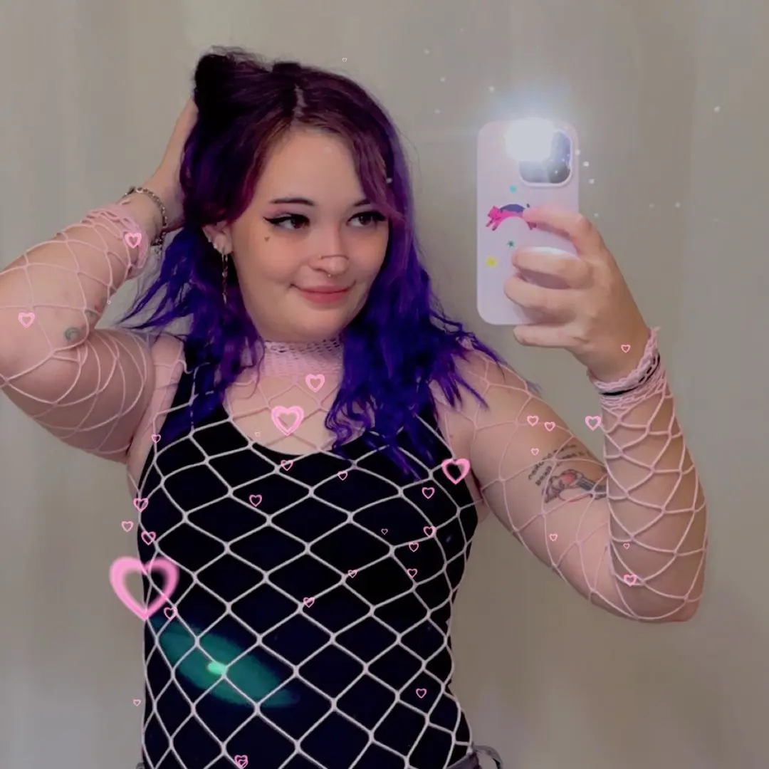 Arin Knox - @arinsquirrel98 TikTok Analytics Profile, videos