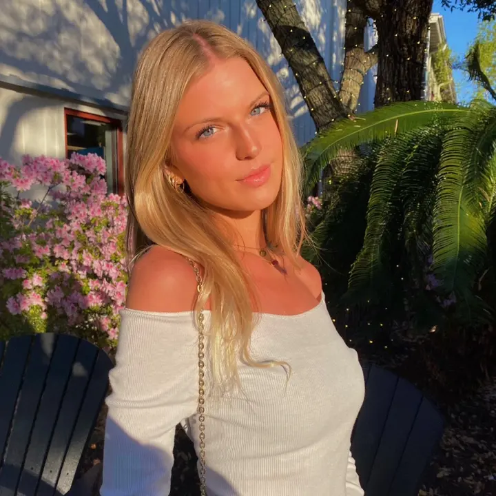 lauren henry - @stoopid.laur TikTok Analytics | Profile, videos