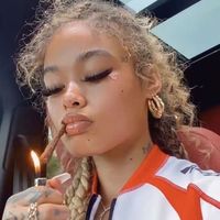 shesjustagirl33