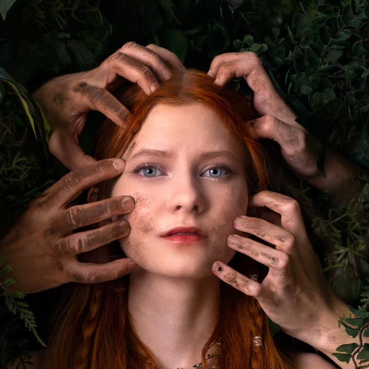 Lilith Max - Bears & Wolves