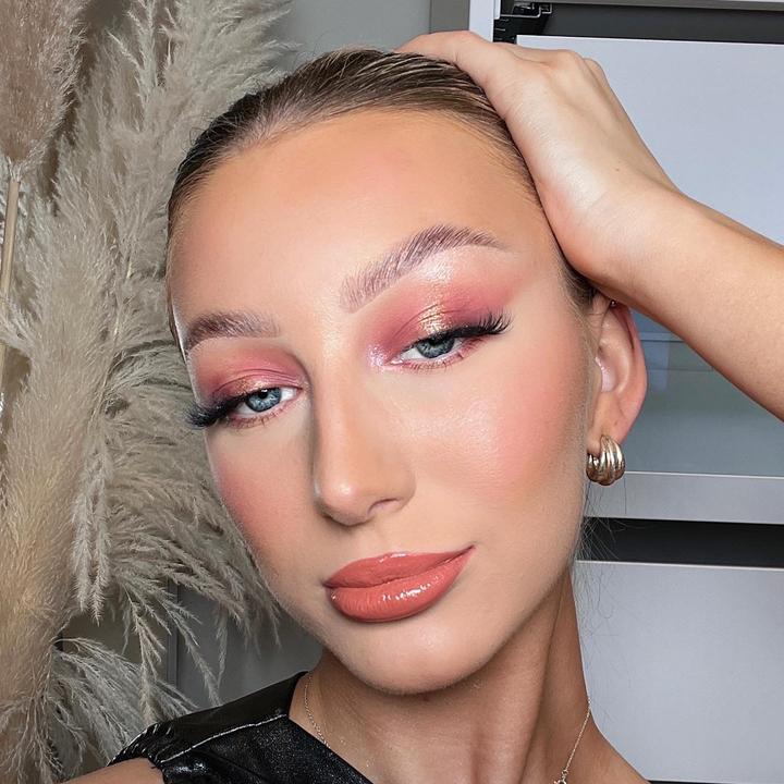 influencer profile picture