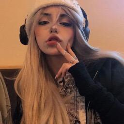 @viuviuyuitui