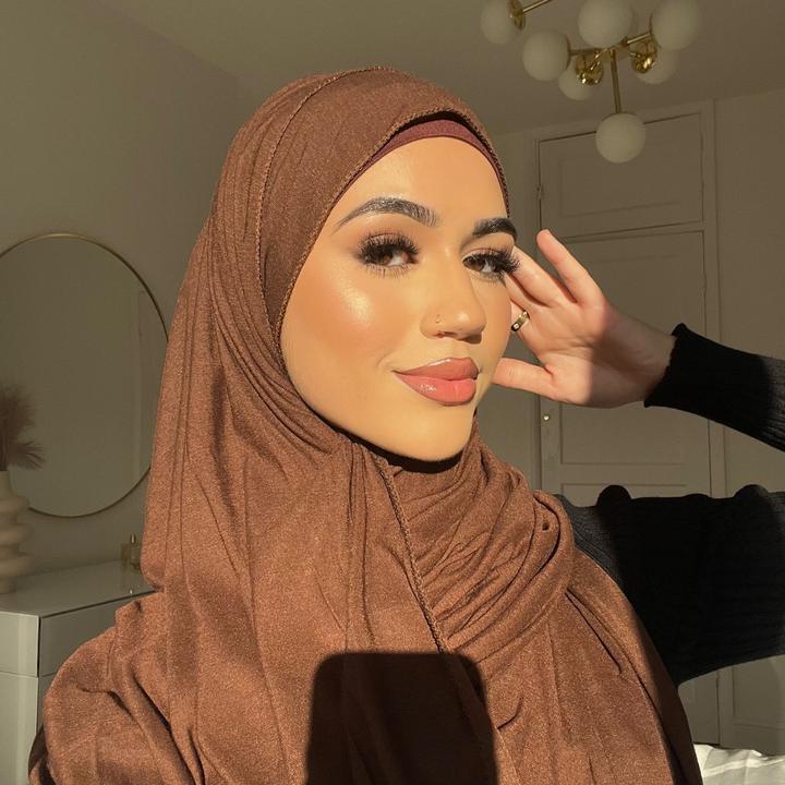 influencer profile picture