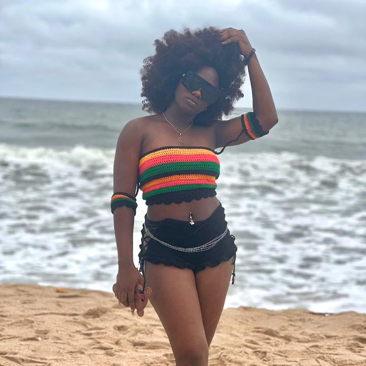 zeedah_quin