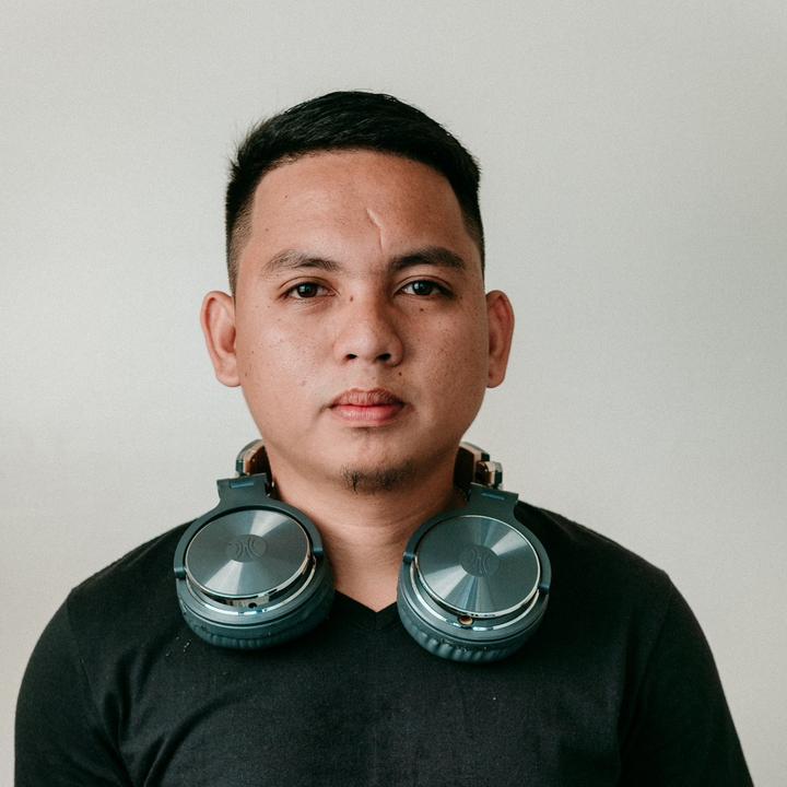Engr. V - suara asli - rhelldywetes